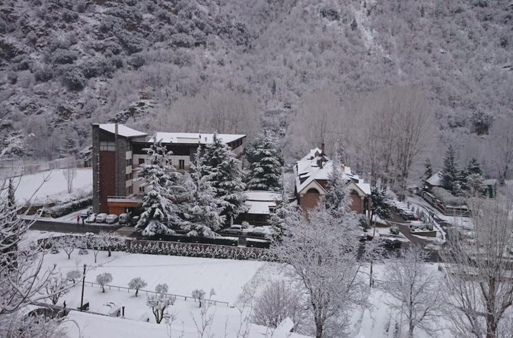 Hotel Snoe Condes Del Pallars リアルプ エクステリア 写真