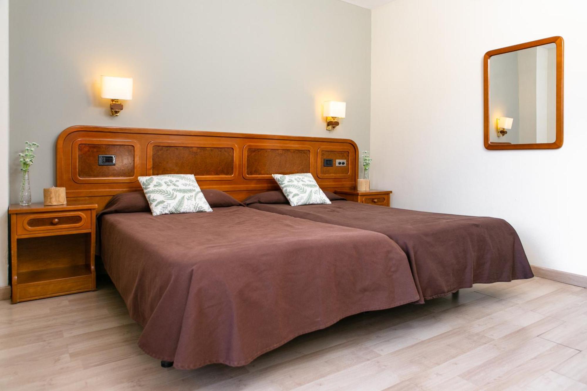 Hotel Snoe Condes Del Pallars リアルプ エクステリア 写真